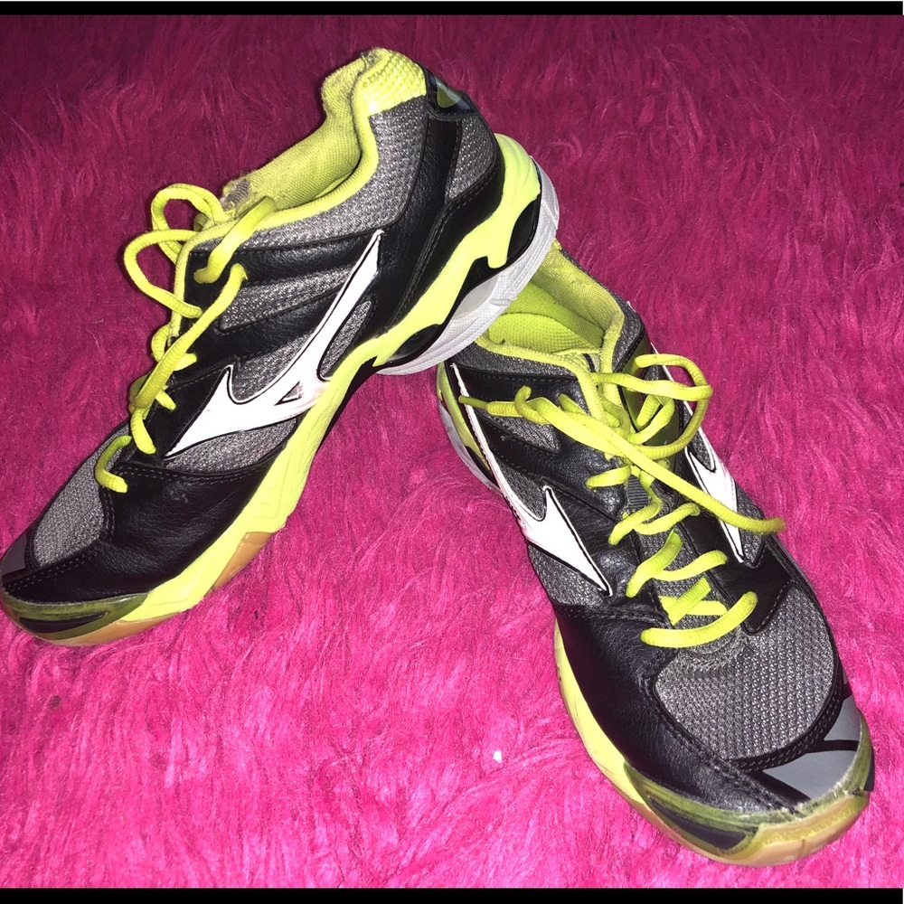 Mizuno Volleyball Shoes